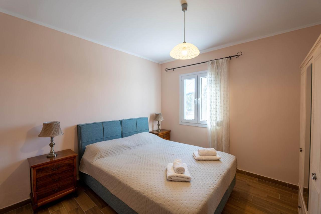 Artemis Traditional House Valerianos